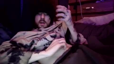 Snapshot of hungcocklg chatting on 12.16.25 hungcocklg online show from 12.16.25