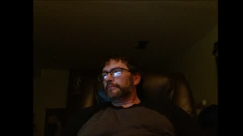 Snapshot of hunglonelyguy chatting on 07.16.26 LonelyGuy online show from 07.16.26