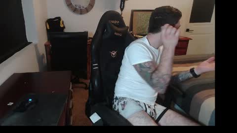 hungmtnman2256 online show from 04.01.26