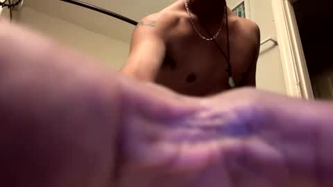 Snapshot of hungricanvet chatting on 10.12.25 hungricanvet online show from 10.12.25