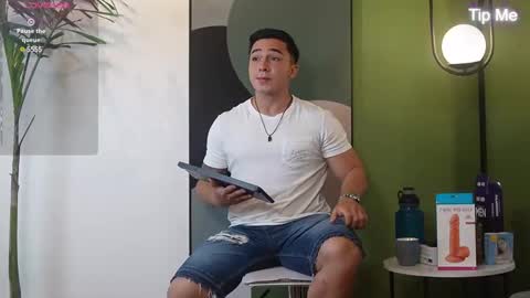 hunk_ryan online show from 02.12.25