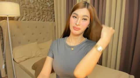 hunkhomerontop online show from 04.30.26