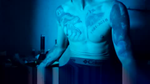 Snapshot of hunkwithglasses chatting on 12.14.25 Wh8teboi online show from 12.14.25