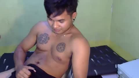 hunkyzeus online show from 10.20.25