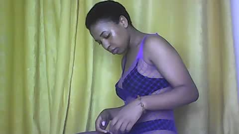 Snapshot of hunsweetpie chatting on 09.15.25 hunsweetpie online show from 09.15.25