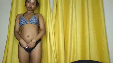 Snapshot of hunsweetpie chatting on 11.15.25 hunsweetpie online show from 11.15.25