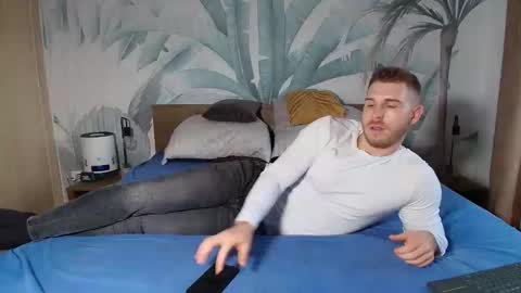 Hunter Bridges online show from 12.14.25