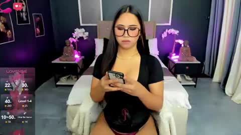 HELLO HANNAH IS BACK online show from 08.03.26
