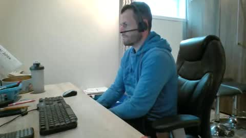 Snapshot of hurley7890 chatting on 05.26.26 hurley7890 online show from 05.26.26