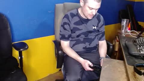 Huskyguy online show from 02.17.26