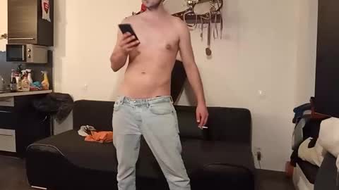 Snapshot of huster_69 chatting on 02.01.26 Huster 69 online show from 02.01.26