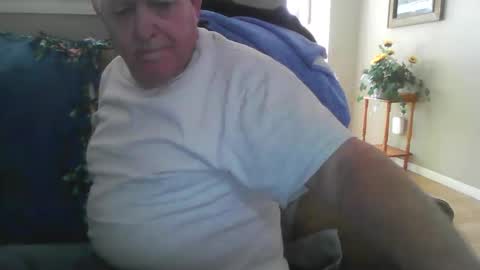 Snapshot of hvl13 chatting on 12.31.24 hvl13 online show from 12.31.24