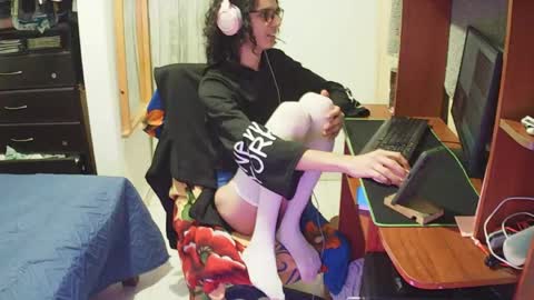Snapshot of hxxyro1 chatting on 04.29.26 hxxyro1 online show from 04.29.26