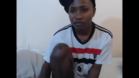 hyacinth_b online show from 06.08.26