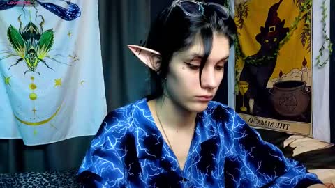 Hyeon Jin online show from 01.17.25