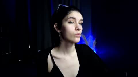 Hyeon Jin online show from 03.04.25