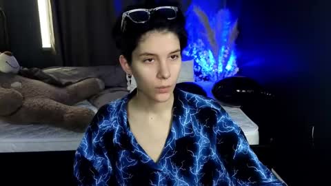 Hyeon Jin online show from 03.11.25