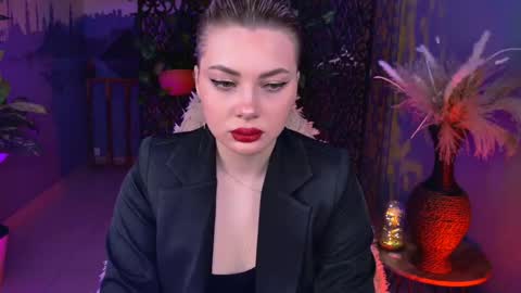 Snapshot of hyileyclark chatting on 05.23.26 hyileyclark online show from 05.23.26
