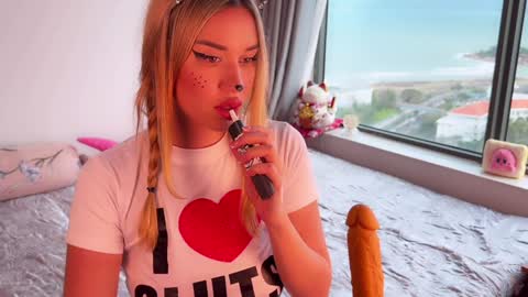 Your submissive lady 3 online show from 01.11.25