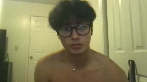 Snapshot of hyunluv chatting on 09.27.25 hyunluv online show from 09.27.25