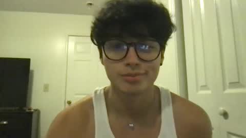 Snapshot of hyunluv chatting on 10.03.25 hyunluv online show from 10.03.25