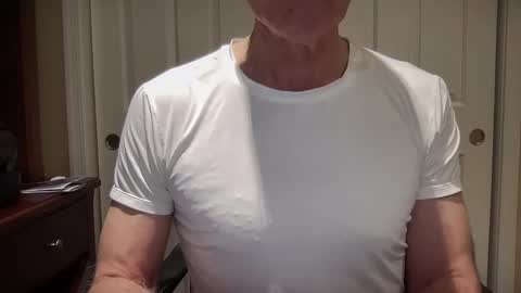 Snapshot of i8bgcq chatting on 12.13.24 The Talented Mr. DILFy online show from 12.13.24