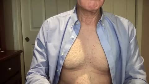 Snapshot of i8bgcq chatting on 11.12.25 The Talented Mr. DILFy online show from 11.12.25