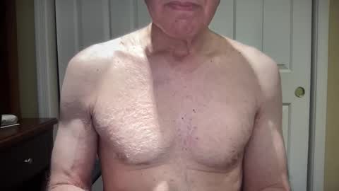 Snapshot of i8bgcq chatting on 12.03.25 The Talented Mr. DILFy online show from 12.03.25