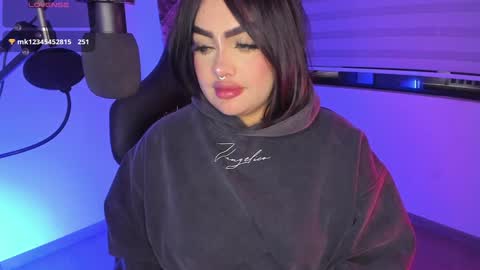 Ari online show from 02.06.25