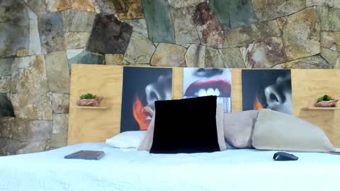 The Dolls online show from 03.04.25