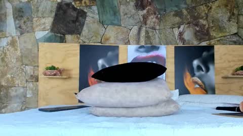 The Dolls online show from 03.12.25