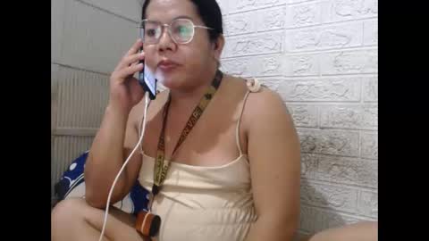 Snapshot of i_drain_u_bitch chatting on 05.05.26 jamaeca online show from 05.05.26