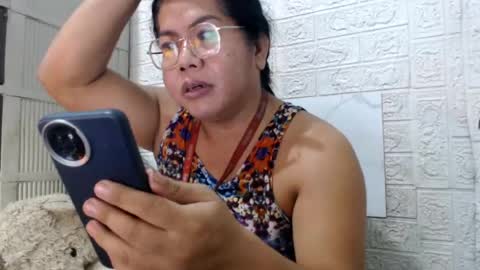 Snapshot of i_drain_u_bitch chatting on 06.24.26 jamaeca online show from 06.24.26