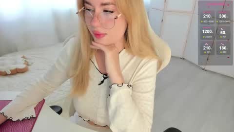 HiI am  EvaPVT is open  online show from 09.11.25