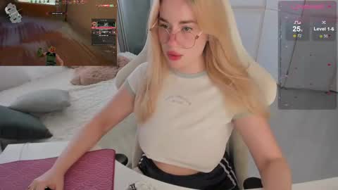 Snapshot of i_want_you_eva chatting on 04.14.26 HiI am EvaPVT is open online show from 04.14.26