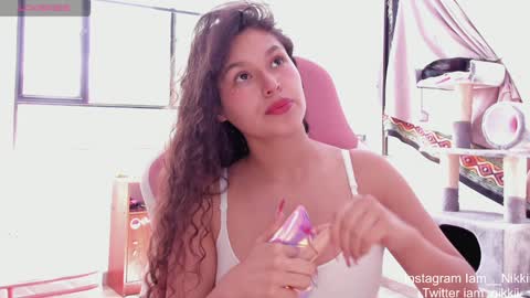 Snapshot of iam_nikki chatting on 12.17.24 On instagram Imm  NikkiHelp me reach 100 likes online show from 12.17.24