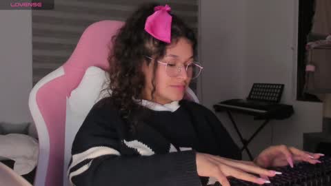 Snapshot of iam_nikki chatting on 01.09.25 On instagram Imm  NikkiHelp me reach 100 likes online show from 01.09.25