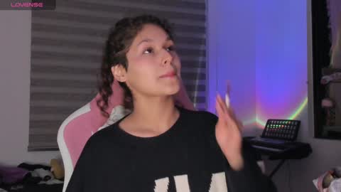 Snapshot of iam_nikki chatting on 01.10.25 On instagram Imm  NikkiHelp me reach 100 likes online show from 01.10.25