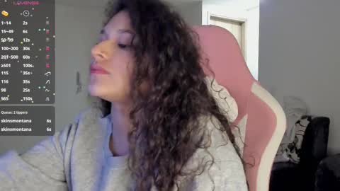 Snapshot of iam_nikki chatting on 03.08.25 On instagram Imm  NikkiHelp me reach 100 likes online show from 03.08.25