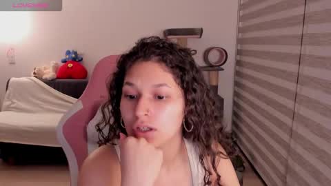 Snapshot of iam_nikki chatting on 10.19.25 On instagram Imm  NikkiHelp me reach 100 likes online show from 10.19.25