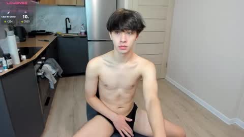 Cassie  STREAMS HERE EVERYDAY online show from 10.01.25