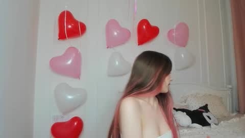 Cassie  STREAMS HERE EVERYDAY online show from 02.11.26