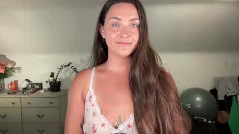 Snapshot of iamcrystalann chatting on 06.13.26 Crystal online show from 06.13.26