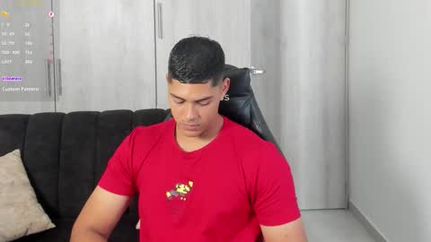 Dylan  independent model  online show from 10.12.25