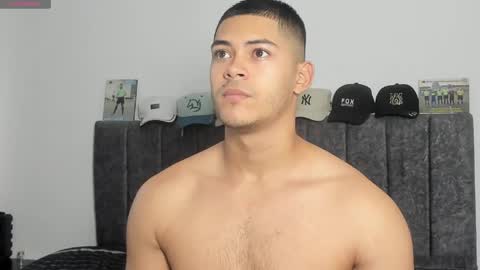 Dylan  independent model  online show from 05.04.26
