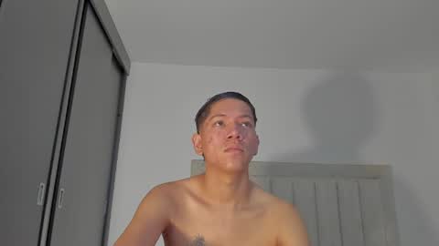Snapshot of iamjulian_ chatting on 06.20.26 Juliiiiian online show from 06.20.26