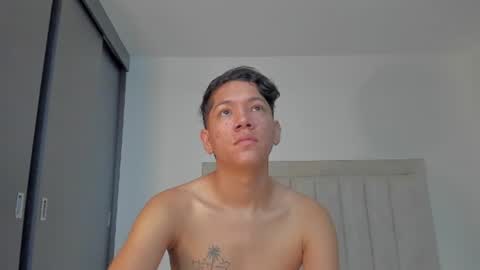 Snapshot of iamjulian_ chatting on 06.24.26 Juliiiiian online show from 06.24.26