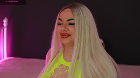 Snapshot of iamlila chatting on 12.17.24 Lila online show from 12.17.24