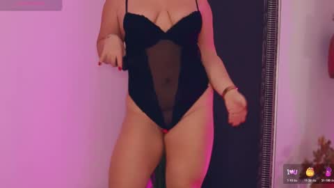 Snapshot of iamlila chatting on 11.18.25 Lila online show from 11.18.25