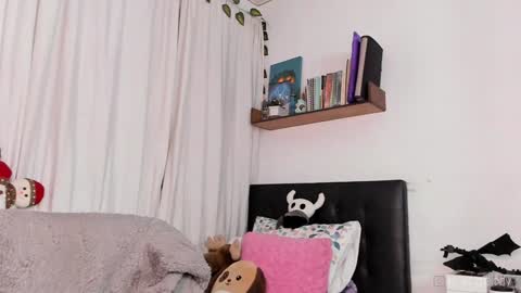 Snapshot of iammelody_ chatting on 12.27.24 Mel online show from 12.27.24